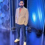 Rannvijay Singha Instagram – #sneakers with formal? Suits?- Yes 💯! Which one is ur favorite fit? Favorite sneaker ? Share ur picture wearing sneakers with formals too, use the #whatdafit !
#whatdafit #fashion #style #sneakerhead #sneakerheadindia 

👟
1. END x ASICS GEL-Lyte III
2. AIR JORDAN 1 MID ‘MILAN’
3. Travis Scott x Fragment x Air Jordan 1 Low
4. Adidas Originals Stan Smith trainers
5. Air Jordan 3 ‘Dark Mocha’ 
6. GEL-LYTE V ‘MULTI’
7. Adidas GAZELLE 
8. Puma x peanuts Ralph Sampson 
9. Patta x Nike Air Max ‘Rush Maroon’
10. NIKE AIR MAX 1 PREMIUM WABI-SABI
