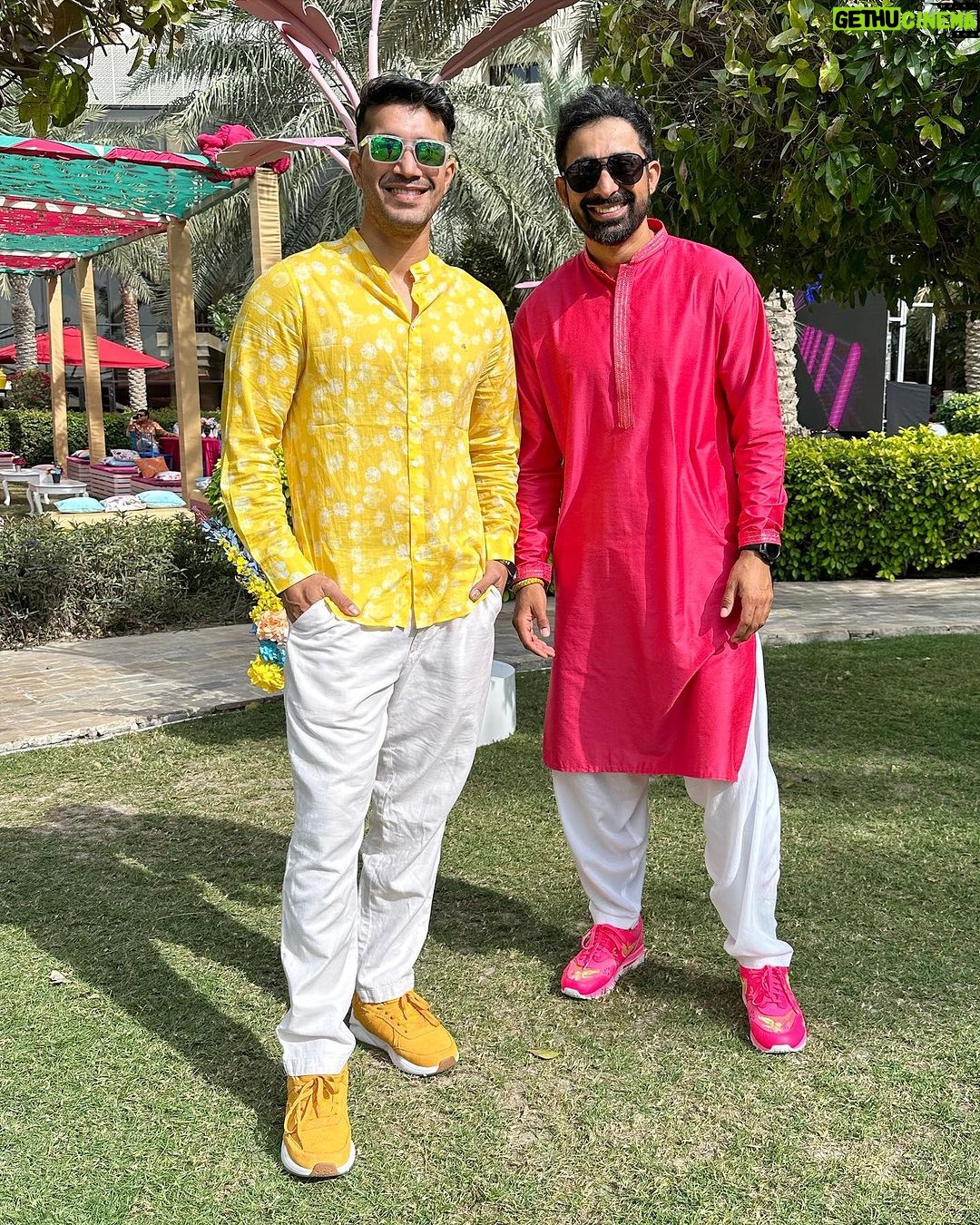 Rannvijay Singha - 134.6K Likes - I love wearing Indian clothes and obviously with #sneakers !
Swipe β¬
οΈ to see Last few fits , which one is your favorite fit? #indianwear #fashion #whatdafit
Share ur Indian wear pics with #whatdafit !
π
1. TIFFANY & CO. X AIR FORCE 1 LOW β1837β
2. Nike Air Max 1 PRM βDia De Muertosβ
3. REEBOK CLUB C 85 - 35TH ANNIVERSARY
4. Nike Air Max 1/97 βSean Wotherspoonβ
5. Travis Scott x Air Jordan 1 Low OG βReverse Mochaβ
6. ASICS Menβs Japan S Sneaker white/midnight
7. Travis Scott x Air Jordan 1 Low βBlack Phantom
8. Air Jordan 3 βKnicksβ
9. Air Jordan 1 Low βShattered Backboardβ
10. JORDAN 1 LOW FRAGMENT DESIGN X TRAVIS SCOTT
#sneakerdon #sneakerheadsindia