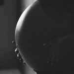 Raphaël Carlier Instagram - Dire qu’il y a 18 jours il était dans mon ventre ✨ Welcome mon baby d’amour. Enfin à la maison. Merci à tous pour vos messages d’amour qui m’ont réchauffés le cœur ❤️ Et 🙏 @laurag_photo pour ces sublimes photos.