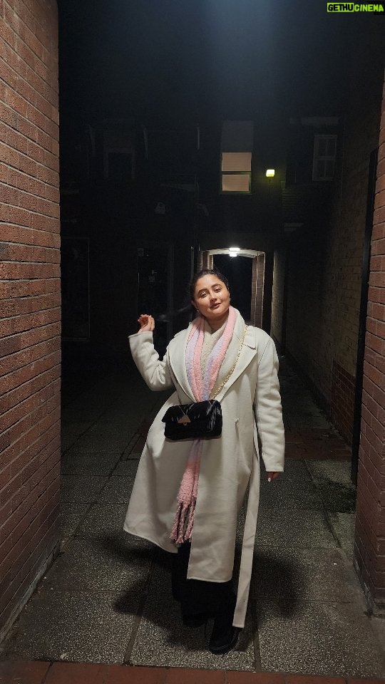 Rashami Desai - 234K Likes - Ķæfįř✈️🧳
.
.
Not everything is about u,
But it's will be always about u...
U are special and will always be 🧿💖🌷
.
.
#rashamidesai #love #rashamians #photos #tanviwaghela #london #weekend #travelphotography #kafir #whatmoreispossible #diva #immagical✨🧞♀️🦄