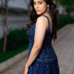 Rashmi Gautam Instagram – #RashmiGautam 
Outfit 👗@byshahmeenhusain

Stylist @impriyankasahajananda

📸 @portraitsbyprudhviraj

#blue #indowesternstyle #gown #static