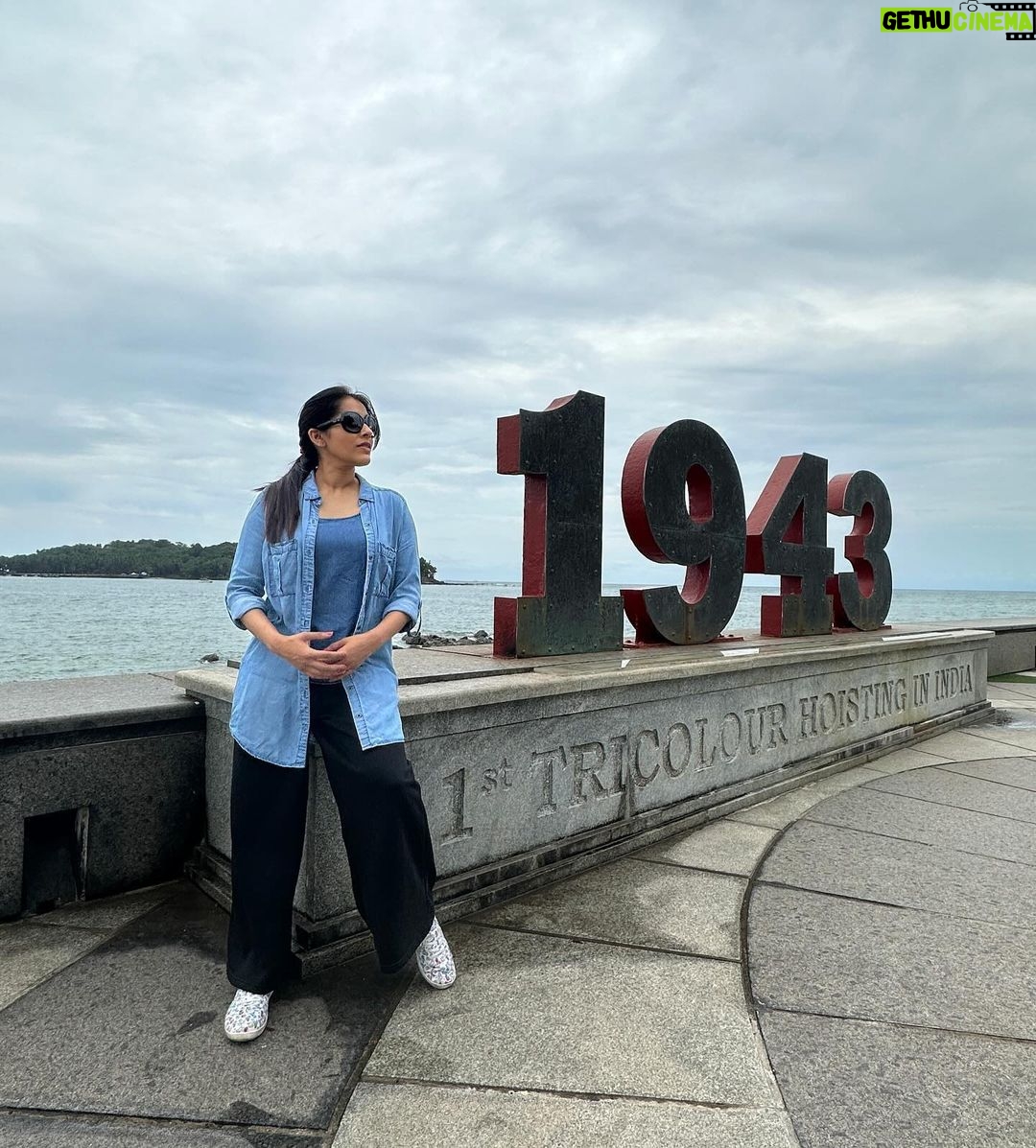 Rashmi Gautam Instagram - Happy 75th Republic Day to all my fellow Indians These pictures are from my recent trip to Andaman and Nicobar islands Sharing my sense of pride towards my national flag when I see one flying so high #nationfirst #Merabharat #republicday2024 #republicday2024🇮🇳❤️ #Hindustan #Bharat #Jaihind