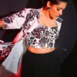 Rashmi Gautam Instagram - Outfit @manasareddy_label P.c @v_capturesphotography 📸📸📸 Stylist @impriyankasahajananda #RashmiGautam #rashmigautam #instapost #static #carousal #weekendpost #december #2023