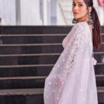 Rashmi Gautam Instagram – Outfit @varahi_couture 🇮🇳
P.c @ravi_cross_clickx 📸📸📸 

#RashmiGautam
#staticpost #carousel