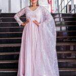 Rashmi Gautam Instagram - Outfit @varahi_couture 🇮🇳 P.c @ravi_cross_clickx 📸📸📸 #RashmiGautam #staticpost #carousel