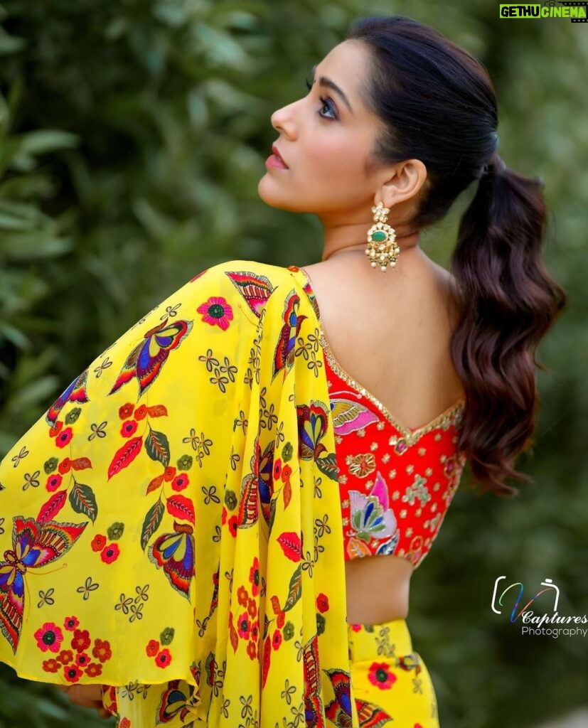 Rashmi Gautam Instagram - Styled by @impriyankasahajananda P.c @v_capturesphotography 📸 Outfit @manasareddy_label #RashmiGautam #indianwear