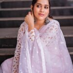 Rashmi Gautam Instagram - Outfit @varahi_couture 🇮🇳 P.c @ravi_cross_clickx 📸📸📸 #RashmiGautam #staticpost #carousel