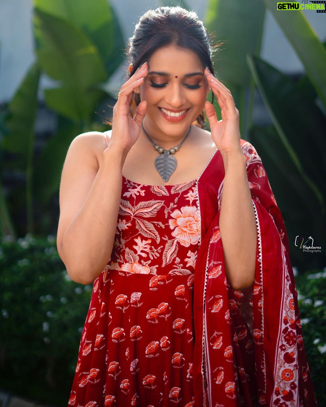 Rashmi Gautam Instagram - 😊😊😊😊😊😊 #RashmiGautam #2024 P.C 📸 @v_capturesphotography
