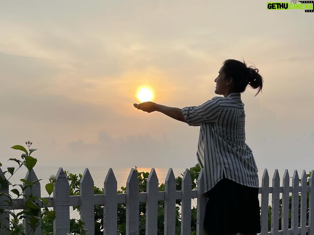 Rashmi Gautam Instagram - Throw back Thursday #tbthursday blast from the past Time to un archive 27-04-2022
