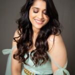 Rashmi Gautam Instagram - Close upppsss 📸 @verendar_photography Outfit @rekhas_couture #RashmiGautam #instagram #instapost #static