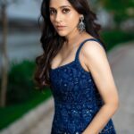 Rashmi Gautam Instagram - #RashmiGautam Outfit 👗@byshahmeenhusain Stylist @impriyankasahajananda 📸 @portraitsbyprudhviraj #blue #indowesternstyle #gown #static