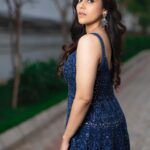 Rashmi Gautam Instagram – #RashmiGautam 
Outfit 👗@byshahmeenhusain

Stylist @impriyankasahajananda

📸 @portraitsbyprudhviraj

#blue #indowesternstyle #gown #static