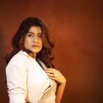 Rasika Sunil Instagram - ❤️❤️😎 @a.la.modebyakanksha @nikita_kumavat_makeovers @mirrorcraftbynamit @sorayaajewels_