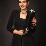 Raveena Tandon Instagram - Thank you #tv9network , Honourable Minister @official.anuragthakur ji and #barundas @tv9bharatvarsh for this honour #nakshatrasamman #evershiningstar . Thank you NEWS9 Global Summit New Delhi for honouring me with the Nakshatra Samman .