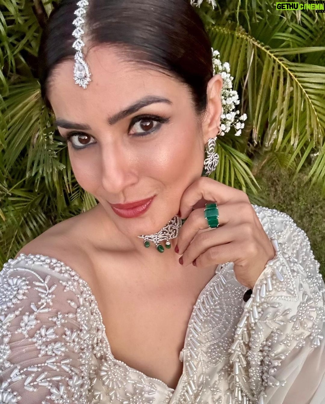 Raveena Tandon Instagram - Wedding whites ….🤍