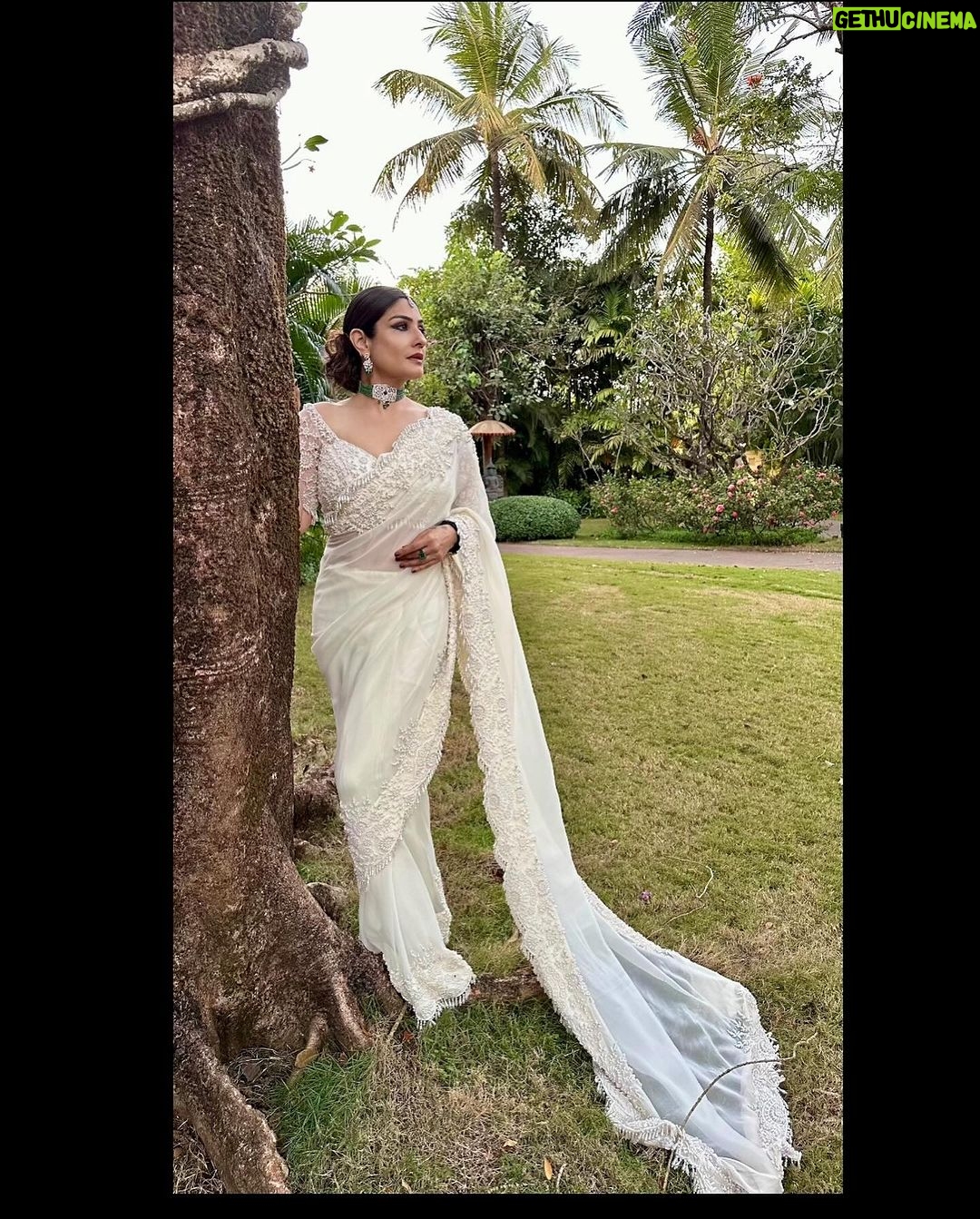 Raveena Tandon Instagram - Wedding whites ….🤍