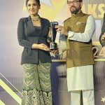 Raveena Tandon Instagram - Thank you #tv9network , Honourable Minister @official.anuragthakur ji and #barundas @tv9bharatvarsh for this honour #nakshatrasamman #evershiningstar . Thank you NEWS9 Global Summit New Delhi for honouring me with the Nakshatra Samman .