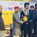 Ravi Dubey Instagram - Honored to have received the prestigious ‘Maati Sammaan’ at the ‘Purvanchal Maati Mahotsav’ by auspicious hands of Shri Shiv Pratap Shukla (Hon’ble Governor, HP) humbled to have shared the honour and the stage with legends Padmashri Malini Awasthi ji Shri MK Yadav ji IFS PCCF & Head of Forest Force, Assam Shri Chandra Shekhar Singh ji Agriculturalist, Padma Shri Awardee Shri Rajnikant Rai ji Divisional Chief Executive, ITC Agri B Dr. (Prof.) NN Khanna ji Advisor & Cardiologist, Apollo Hospital Congratulations to Asif ji and Team Maati for bringing this wonderful community together @bjpshivpshukla @maliniawasthi @purvanchalfestival @asifazmidelhi Rajghat - New Delhi
