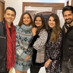 Ravi Dubey Instagram – Happy anniversary #Chakit love you both @pulkitmehta10 @charumehta05 

@sargunmehta @aradhanasp14