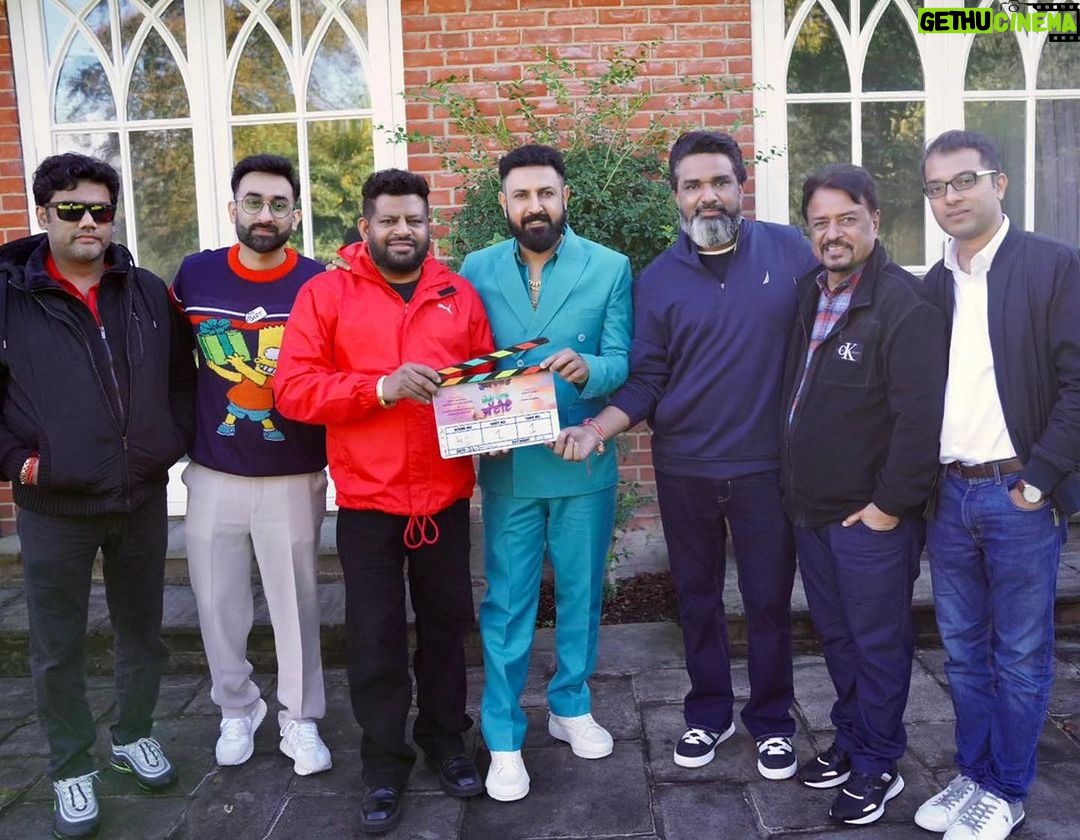 Ravi Dubey Instagram - CARRY ON MERI JATTIYE @sargunmehta Congrats and prayers for the whole team Carry On Jatta franchise is back with a new twist 😎 Panorama Studios & Humble Motion Pictures Presentation “Carry On Jattiye”💃 Shoot begins in London 🙏🏻 @gippygrewal @sargunmehta @jasminbhasin2806 @whosunilgrover @jaswinderbhalla @officialnasirchinyoti @nirmalrishiofficial @officialrupinderrupi @smeepkang @panorama_studios @humblemotionpictures @ravneetgrewalofficial @kumarmangatpathak @abhishekpathakk @chhatwanimurli @sanju_r_joshi @kambojsukha @bhana_l.a @vinodaswal13 @hardeepdullat13 @divaydhamija @antrikshantrix @mehtaman_ @hashtagstudiosuk