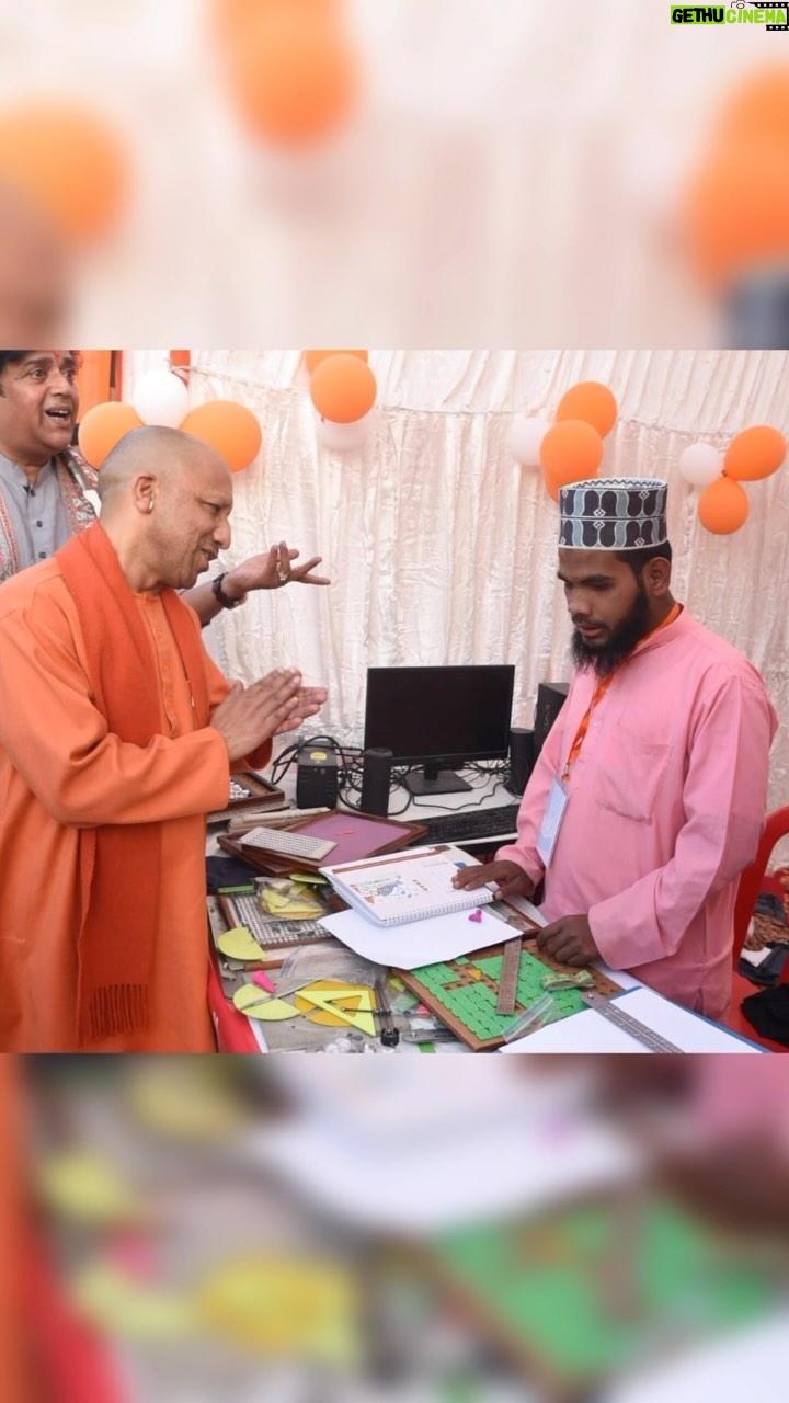 Ravi Kishan Instagram - आज योगीराज बाबा गंभीरनाथ प्रेक्षागृह में आयोजित दिव्या कला एवं कौशल प्रदर्शनी के शुभारंभ तथा दिव्यांगजन को ट्राईसाईकिल एवं सहायक उपकरणों के वितरण कार्यक्रम में माननीय मुख्यमंत्री श्री @MYogiAdityanath जी महाराज के साथ सम्मिलित हुआ। उत्तर प्रदेश की डबल इंजन सरकार दिव्यांगजनों के सशक्तिकरण के लिए निरंतर प्रयास कर रही है। #ravikishan #yogiadityanath #gorakhpur #uttarpradesh #bjp