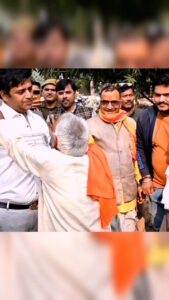 Ravi Kishan Instagram - मेरा गाँव। #uttarpradesh #jaunpur #ravikishan