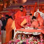 Ravi Kishan Instagram – आज अयोध्या धाम में श्री राम लला की प्राणप्रतिष्ठा के ऐतिहासिक अवसर पर आयोजित अमृत महोत्सव एवं श्री हनुमत महायज्ञ में सम्मिलित हुआ एवं पद्मविभूषण तुलसी पीठाधीश्वर जगतगुरु श्री रामभद्राचार्य जी एवं श्री धीरेंद्र कृष्ण शास्त्री जी ( बागेश्वर धाम सरकार )से भेंट कर उनका आशीर्वाद प्राप्त किया ।

#ayodhaya #rammandirayodhya #amritmahotsav 
#rammandirpranpratishtha #rambhadracharyaji #bageshwardhamsarkar