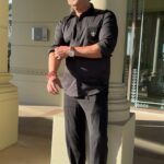 Ravi Kishan Instagram – Embracing the warmth of dubai with fans and loved ones. 

#dubai #travel #explore #fyp #reelsinstagram #ravikishan