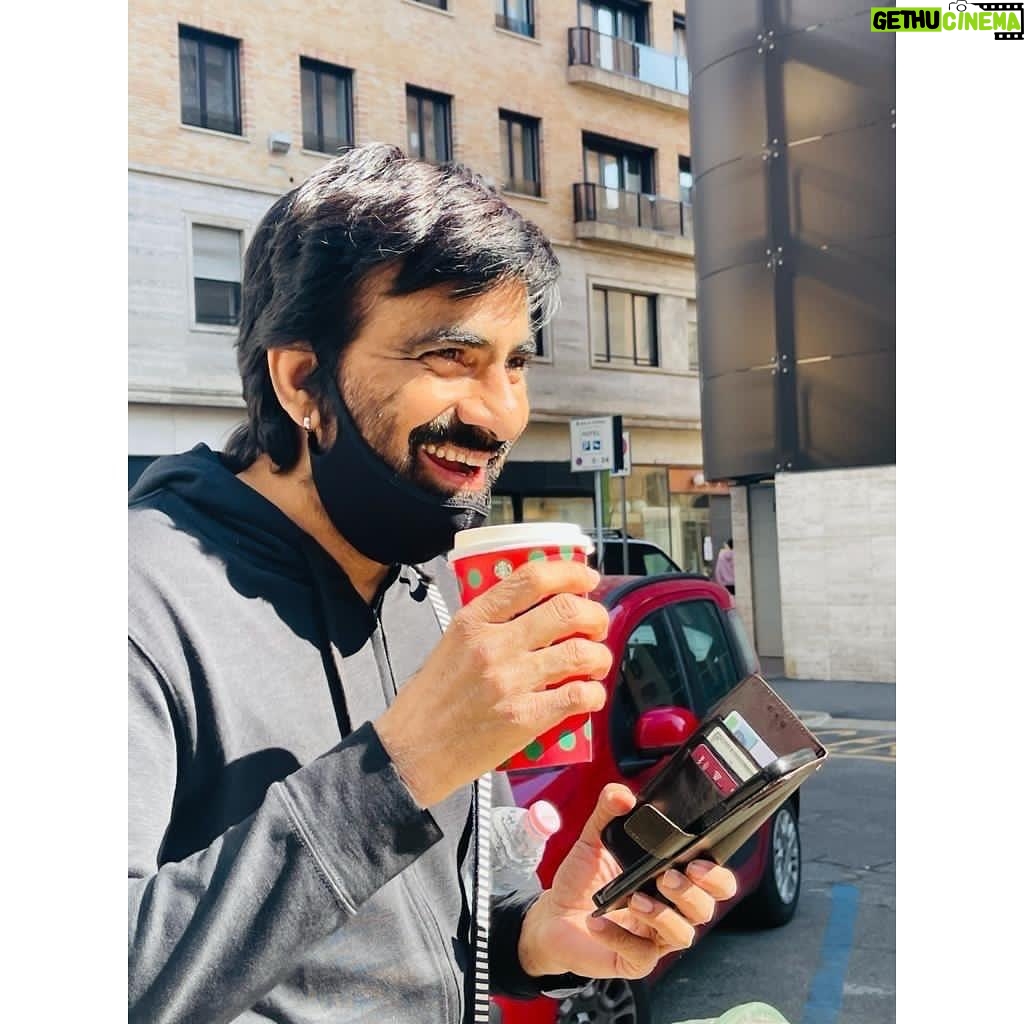 Ravi Teja Instagram - Chilling🤘🏻 #italy #khiladi Turin, Italy