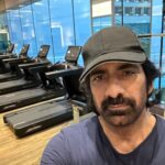 Ravi Teja Instagram – Warming up before shoot! #TNR
