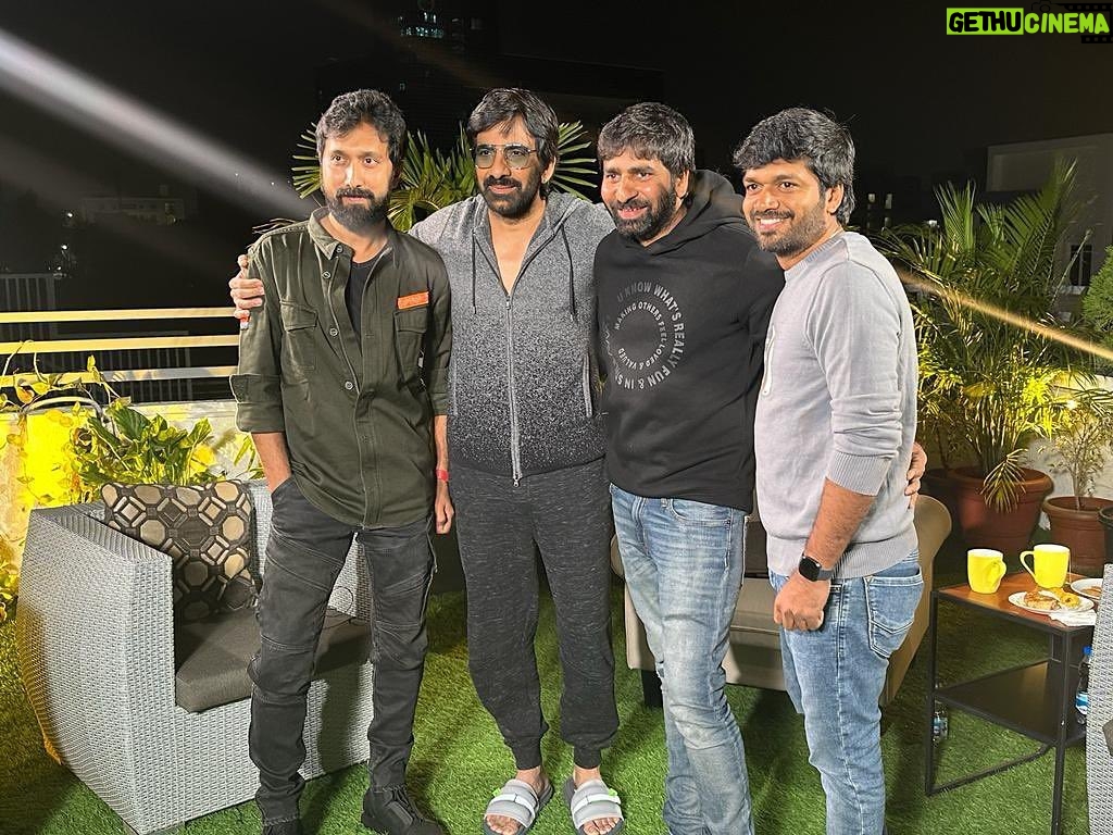 Ravi Teja Instagram - My blockbuster directors Trio @dongopichand @director.bobby @anilravipudi came together for the first time to interview me! It was a Dhamakedar interaction about #dhamaka Full Interview out tomorrow ✌️ #DhamakaFromDec23