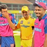Ravichandran Ashwin Instagram - With Annans 🤗🤗 at Chepauk after a great game last night… A superb team victory 💖👌🏽 Chepauk Stadium