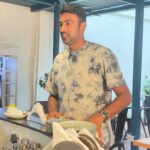 Ravichandran Ashwin Instagram - The best way to appreciate your job is to imagine yourself without one. ‘Oscar Wilde’ @crikipidea #workisloveinaction