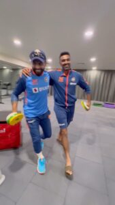 Ravichandran Ashwin Instagram - And the #Oscar goes to… 😂 Video credits to the one and only @imsohamdesai from my Vaathi coming reel fame.😂😂🤣