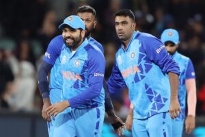 Ravichandran Ashwin Instagram - A good win and 2 points!🤩🤩 @rohitsharma45 @hardikpandya93 

Why so glum @mdshami.11 enna aachu?😂😂😂