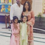 Ravichandran Ashwin Instagram - The Prithis 😉 👨‍👩‍👧‍👧 ❤️