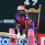 Ravichandran Ashwin Instagram - Why stand and deliver, when you can sit and deliver? 😅💗 DY Patil Stadium