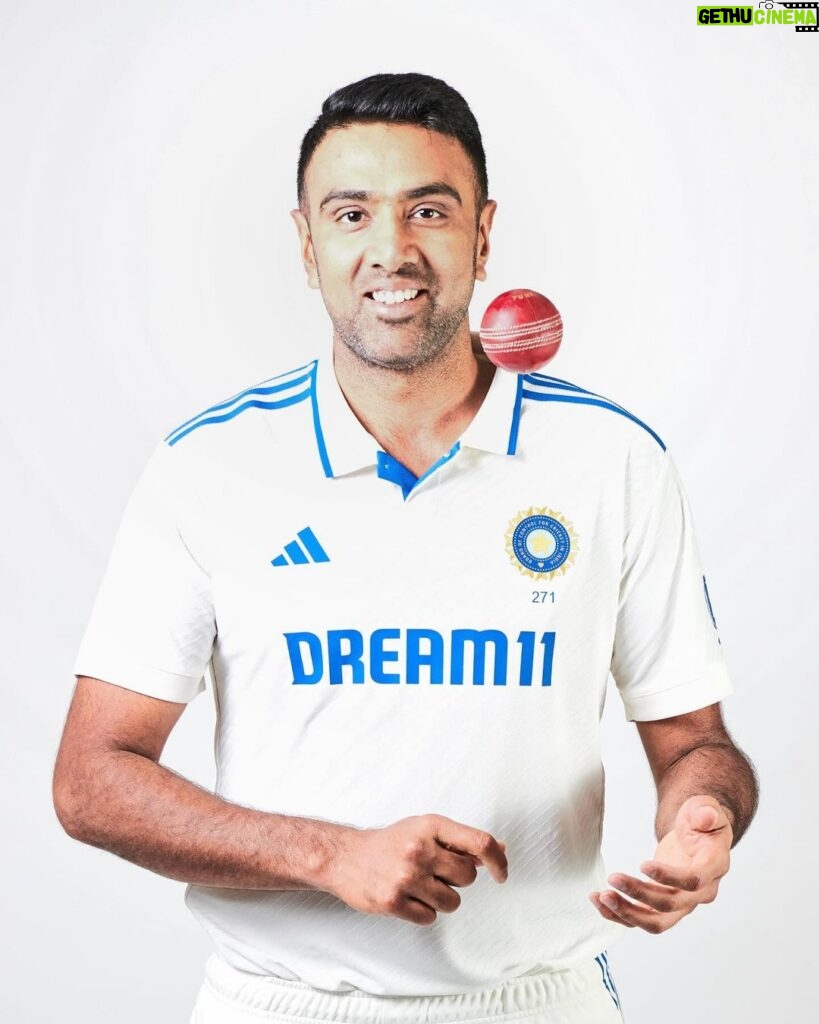 Ravichandran Ashwin Instagram - Test yourself and try to test those that come in your way. The best format of the game is back and we are gearing up for an exciting couple of months. #testcricket #indvssa