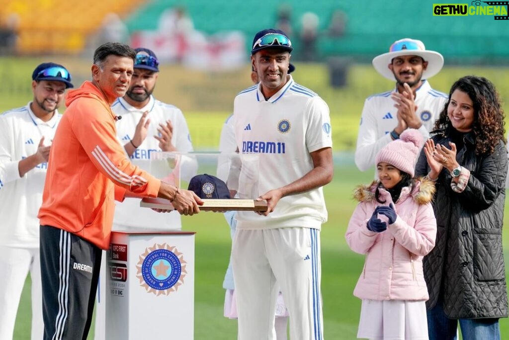 Ravichandran Ashwin Instagram - 💯 reasons to celebrate the moment! #TeamIndia Head Coach Rahul Dravid presents a special memento to @rashwin99 on the occasion of his 100th Test match 👏👏 #TeamIndia | #INDvENG | @idfcfirstbank