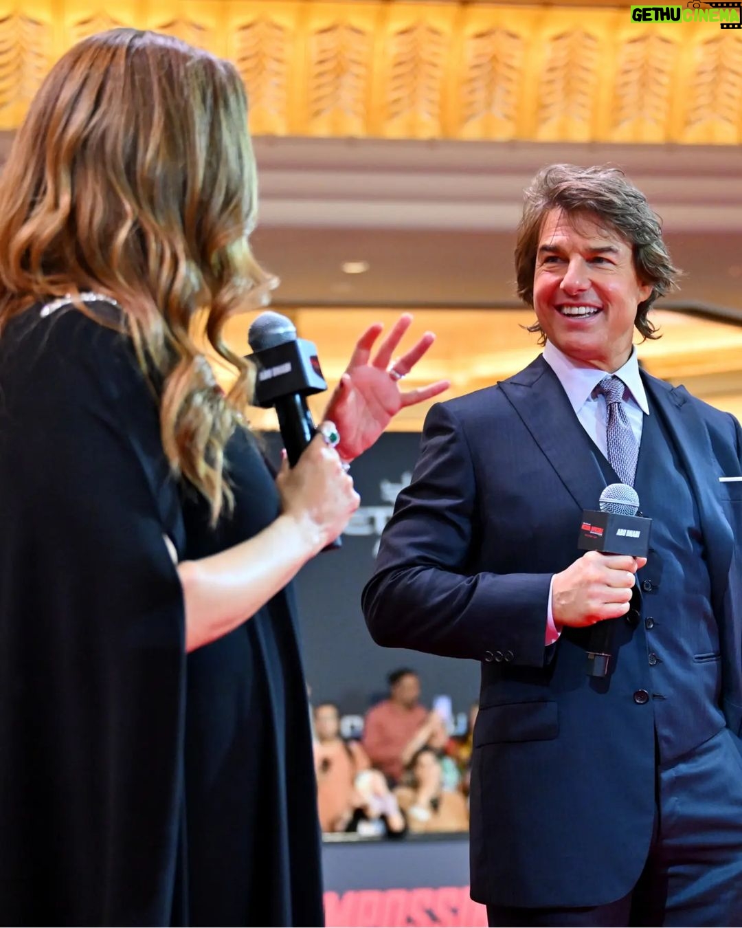 Raya Abirached Instagram - Eid Adha Moubarak everyone! Excitement levels through the roof last night as i hosted the unforgettable Abu Dhabi premiere of @missionimpossible Dead Reckoning: Part 1 with @tomcruise & the whole cast! #MissionWorldTour Thank you @filmabudhabi @paramountpics @fourstarfilmsme Amazing to work with you all! Voila for the look! @bulgari high jewelery @zuhairmuradofficial dress #StyledByCed @cedrichaddad Hair & Makeup @rj_beautysalon @ranim.alturki @john.dimirje Photos: @maged_helal @gettyimages Emirates Palace, Abu Dhabi UAE