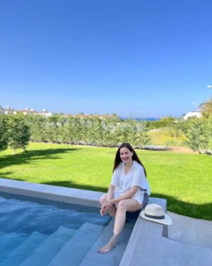 Raya Abirached Instagram - Here Comes the Sun ☀️ 
@adwanrealestate

#Protaras #Kapparis