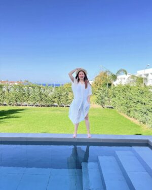 Raya Abirached Instagram - Here Comes the Sun ☀️ 
@adwanrealestate

#Protaras #Kapparis