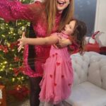 Raya Abirached Instagram – All the Wonderful Wishes from our family to yours!

#merrychristmas 🎅🎄