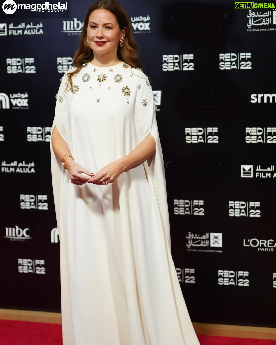 Raya Abirached Instagram - Emotions & laughs last night as i had the pleasure to host the Opening Ceremony of the 2nd Edition of the @redseafilm alongside @moislam83 Here are some of my favourite shots Jewelry: as always @bulgari #styledbyced @cedrichaddad in @zuhairmuradofficial Makeup/hair: @salon_mermaid Photo @maged_helal