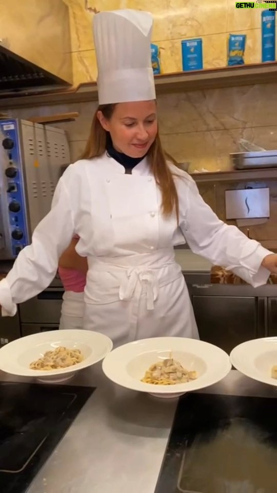 Raya Abirached Instagram - Flashback to when the awesome Chef Giovanni Terracciano taught me how to be a good italian wife & make fresh pasta! 🤩 @shangrilaistanbul #shangrilabosphorus