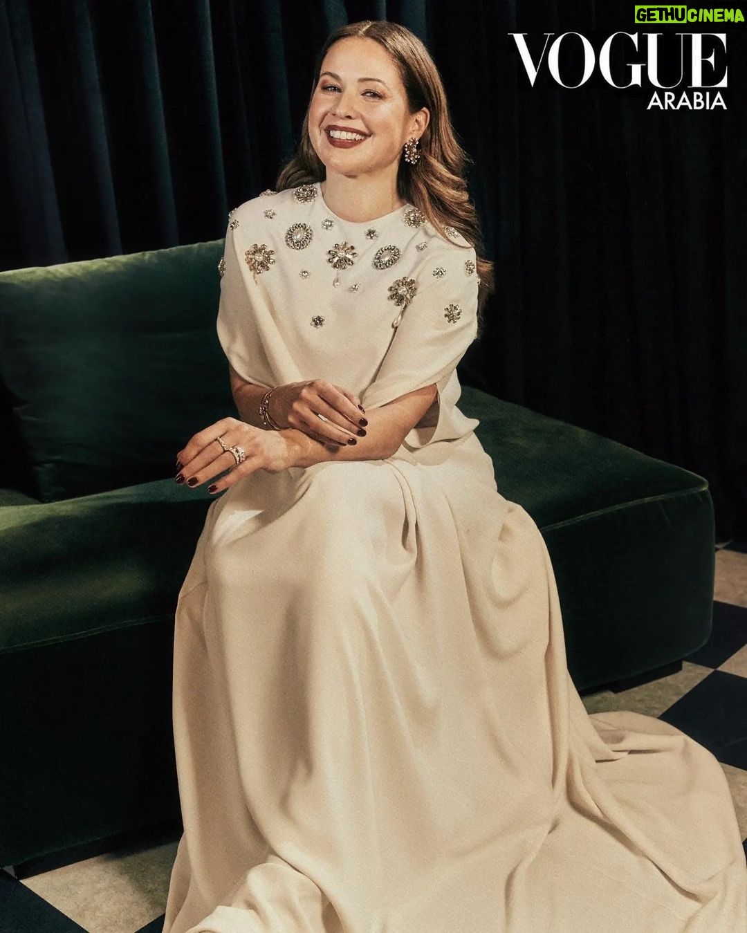 Raya Abirached Instagram - Emotions & laughs last night as i had the pleasure to host the Opening Ceremony of the 2nd Edition of the @redseafilm alongside @moislam83 Here are some of my favourite shots Jewelry: as always @bulgari #styledbyced @cedrichaddad in @zuhairmuradofficial Makeup/hair: @salon_mermaid Photo @maged_helal