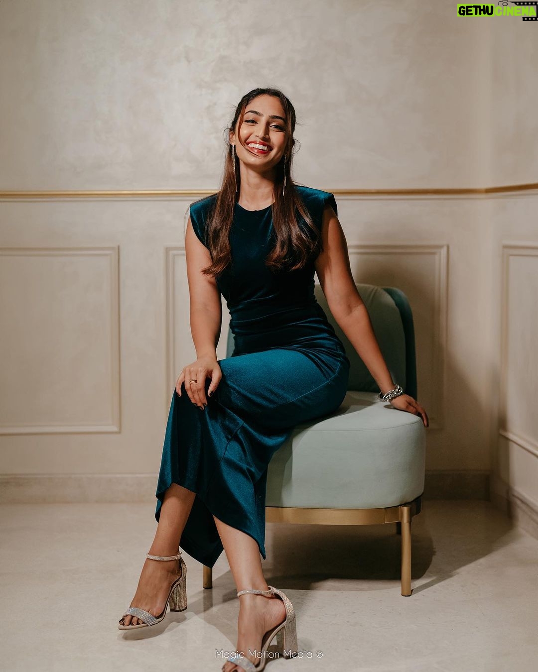 Reba Monica John Instagram - Been loving velvet of late! 🤩✨