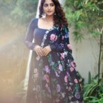 Reba Monica John Instagram - Your girl next door 🫶 Styled by @stylebyannapurna Outfit @anushareddy.couture Hair @prakash_kasara Photography @they_call_me_keshu MU yours truly ⭐️