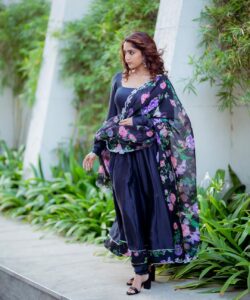 Reba Monica John Instagram - Your girl next door 🫶 Styled by @stylebyannapurna Outfit @anushareddy.couture Hair @prakash_kasara Photography @they_call_me_keshu MU yours truly ⭐️
