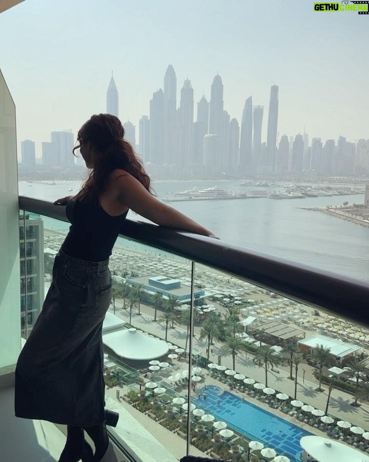 Reba Monica John Instagram - Dubai- nothing short of a dreamy city! I look forward to coming here each time but this time with my fam cause I wanted them to feel that contagious energy this place has to offer! The food here? God, to die for! I had some of the best Italian, Japanese food on this trip! Yummm Also, I must admit, This trip wouldn’t have been possible without @pickyourtrail and their meticulous planning cause I suck at making itineraries and that’s exactly why I needed them! They made it absolutely hassle free especially cause I wanted to make my mums birthday extra special! So thank you guys, for helping me make some wonderful memories 🫶✨ #dubai #blacklove #holidaywithfamily #birthdaysurprise #bestfood #pickyourtrail #hasslefreeholidays #pickyourdubaitrail Marriott Resort Palm Jumeirah Dubai